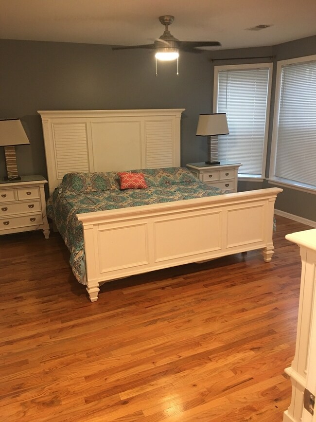 4629 S Langley Ave unit 2, Chicago, IL 60653 - photo 5