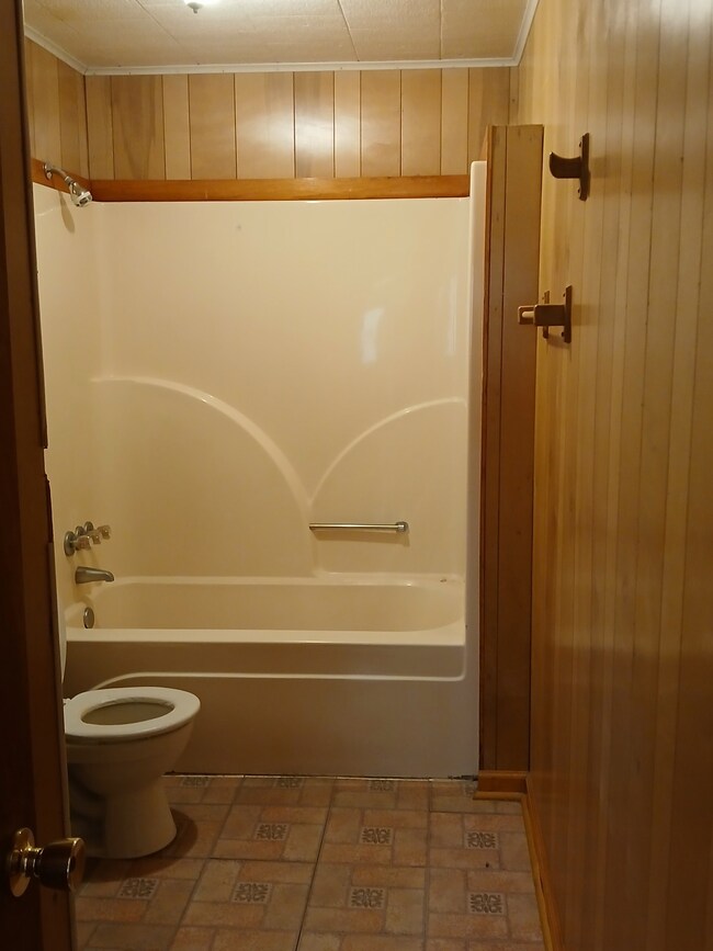 1 Full bathroom