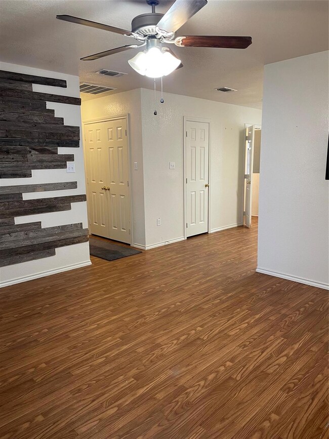 3204 Highview Ct, Granbury, TX 76049 - photo 5