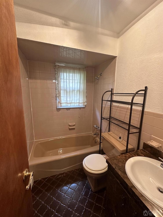 82 Elm Ave, Iselin, NJ 08830 - photo 6