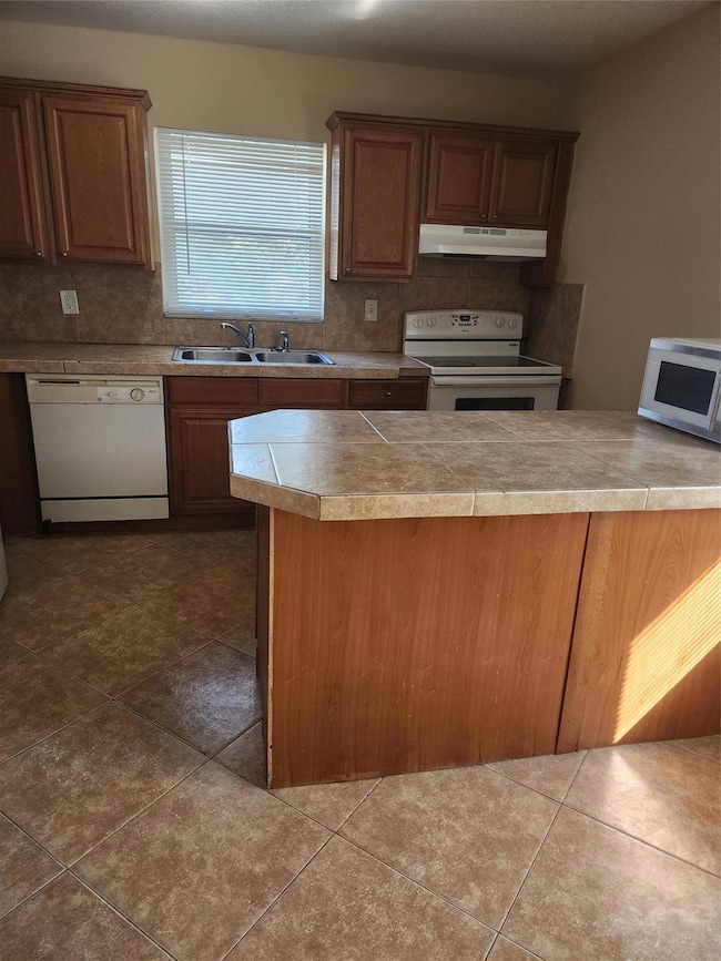 4150 Woodside Dr unit 3, Coral Springs, FL 33065 - photo 2