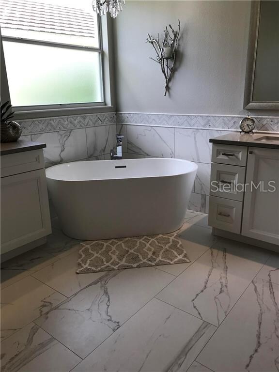 11573 Vicolo Loop, Windermere, FL 34786 - photo 2