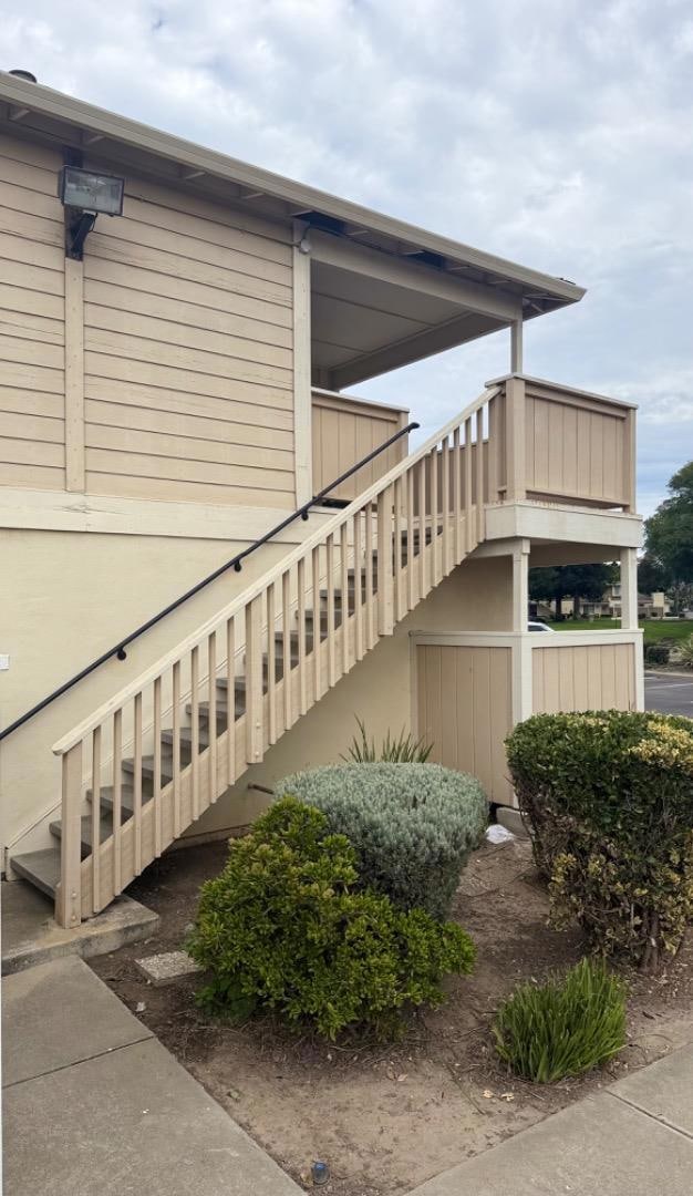 1843 Cherokee Dr unit 4, Salinas, CA 93906 - photo 2