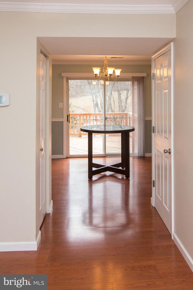 7594 Braemar Ct, Sykesville, MD 21784 - photo 5