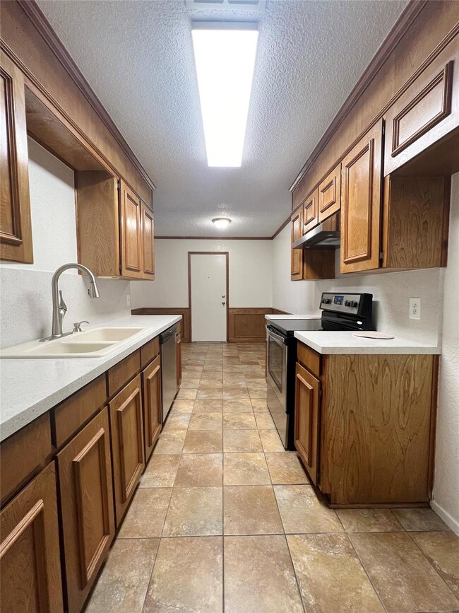 911 Terry Trail, Weatherford, TX 76086 - photo 5