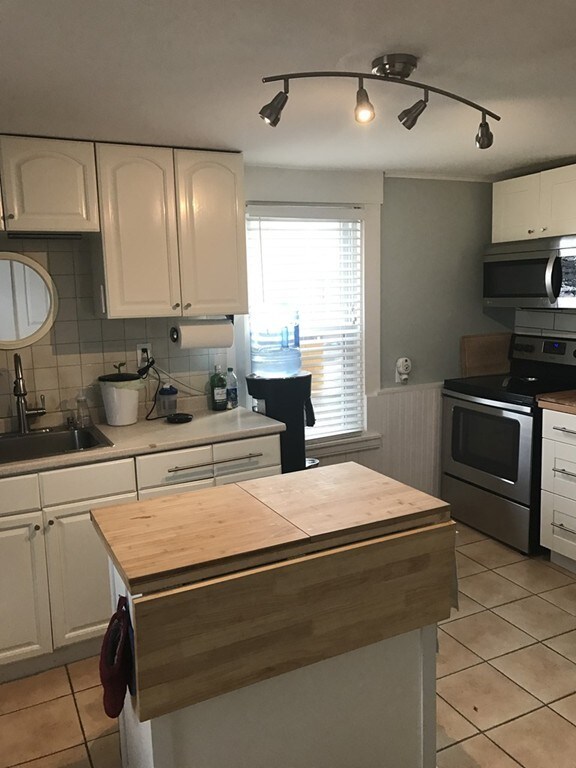 19 Buckman St, Woburn, MA 01801 - photo 2