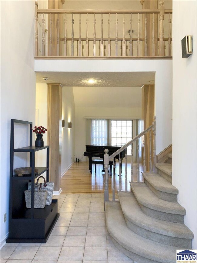 778 N Forest Dr, Terre Haute, IN 47803 - photo 2