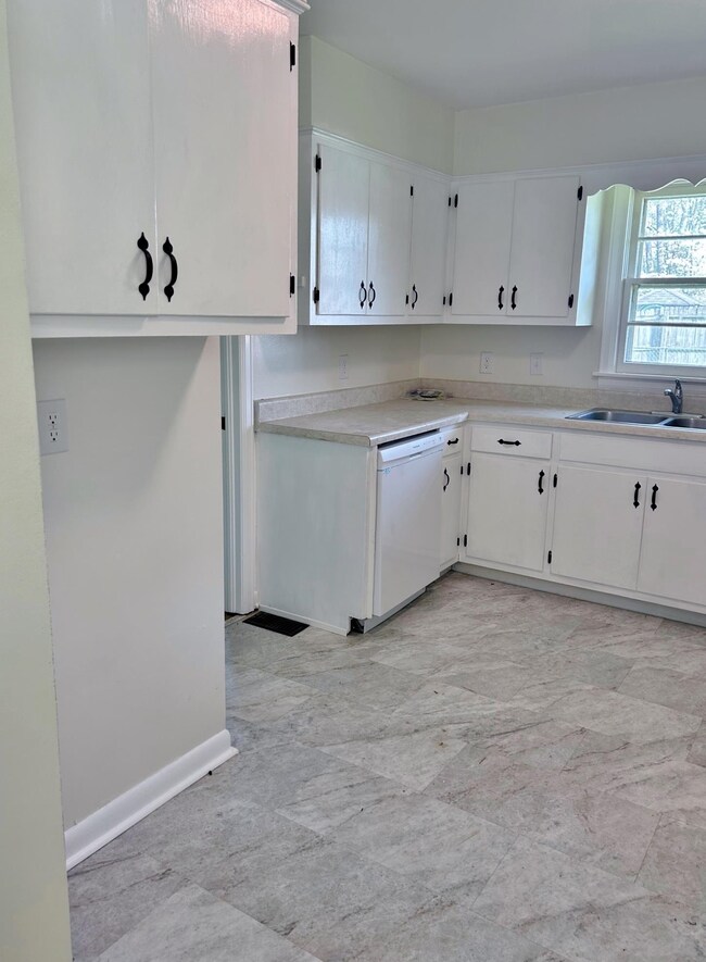 1413 10th St SE, Cullman, AL 35055 - photo 6