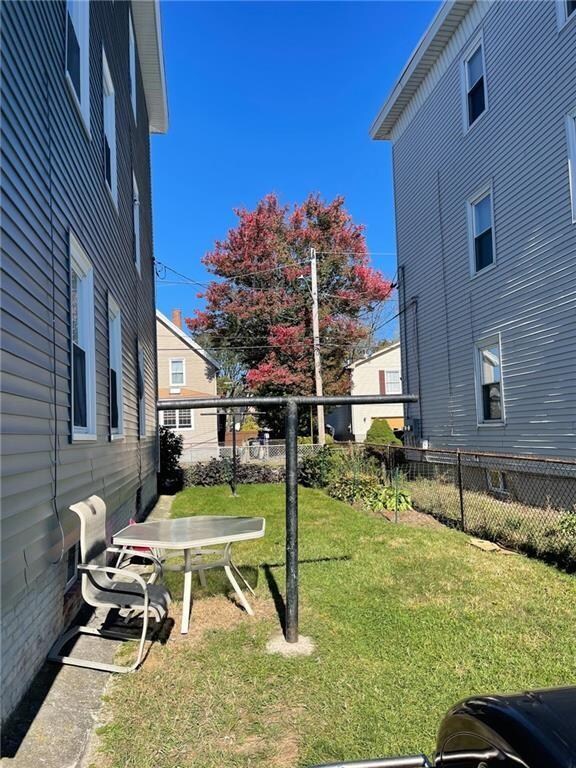 25 Stearns St, Pawtucket, RI 02861 - photo 3