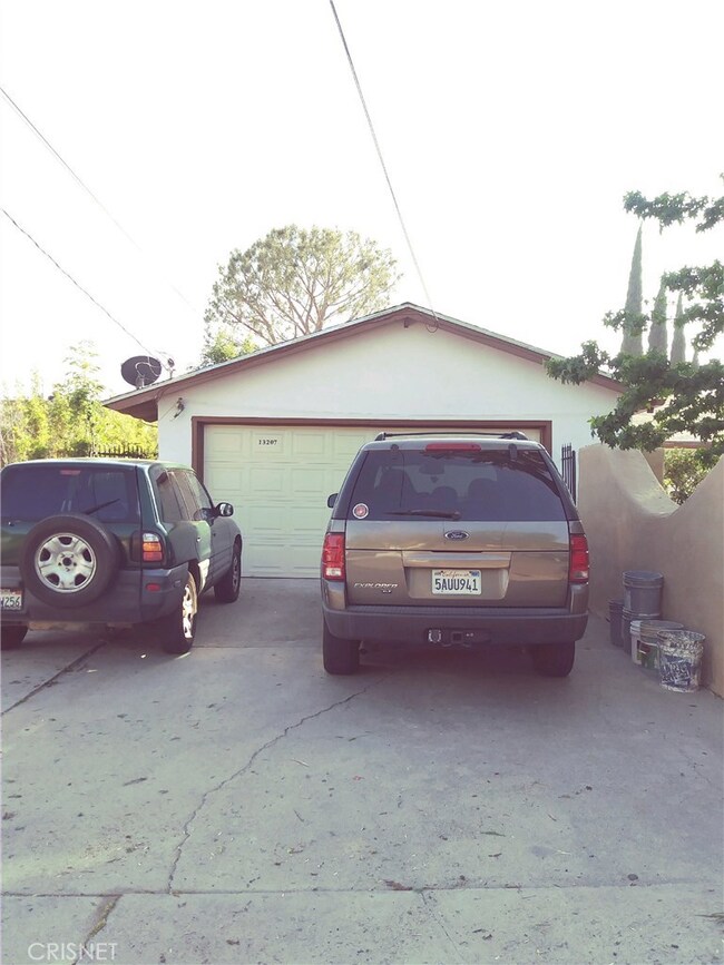 13207 Herrick Ave, Sylmar, CA 91342 - photo 2