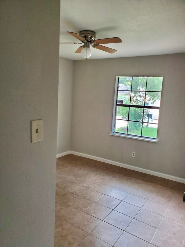 24426 Broken Bow Ln, Hockley, TX 77447 - photo 6