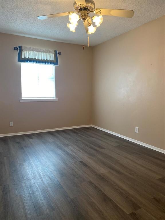 1301 Rebecca Dr, Gainesville, TX 76240 - photo 7