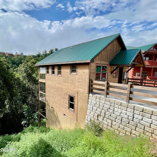 3334 Smoky Ridge Way, Sevierville, TN 37862 - photo 2