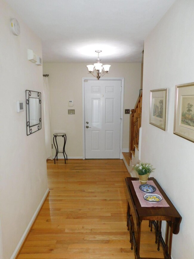 2115 Carlton Rd SW, Roanoke, VA 24015 - photo 7