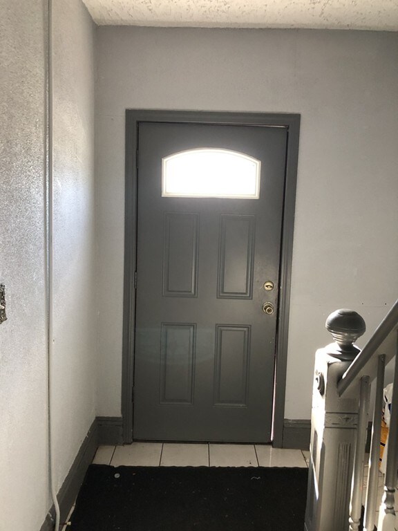 32 Wamesit St unit 1, Lowell, MA 01852 - photo 2