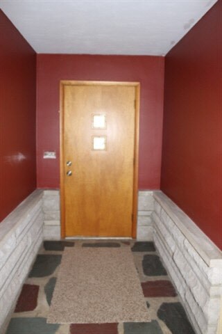 104 S Clark St, Auburn, IN 46706 - photo 5