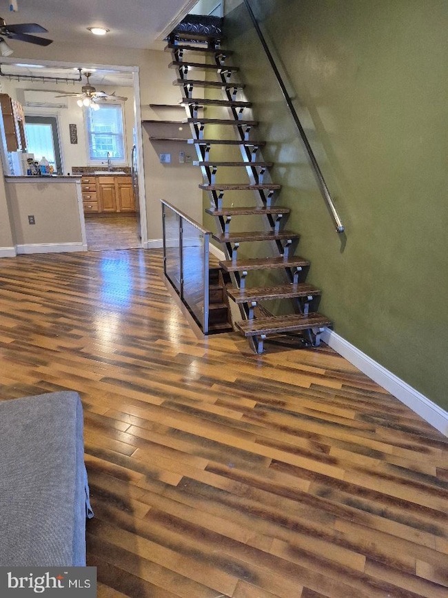 2417 S Opal St, Philadelphia, PA 19145 - photo 2