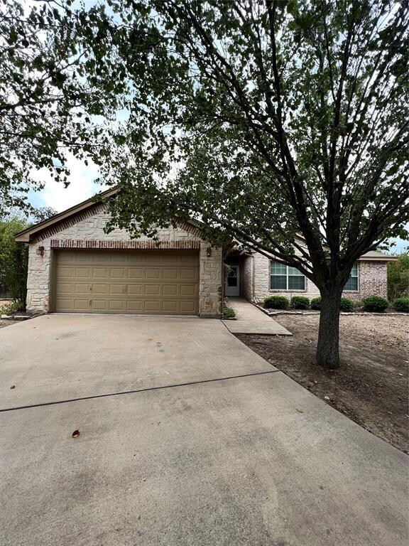 201 Wellington Trail, Weatherford, TX 76085 - photo 2