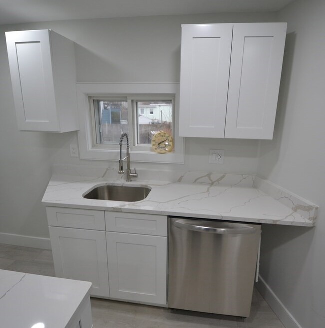 15 Avalon St, Revere, MA 02151 - photo 5