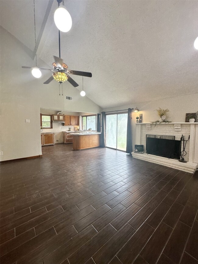 2509 Wall St, Houston, TX 77088 - photo 4