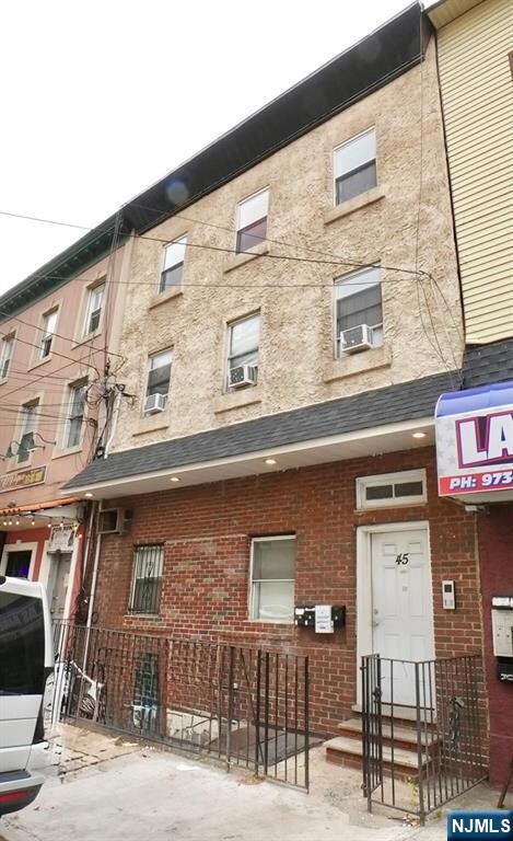 45 Fleming Ave, Newark, NJ 07105 - photo 3