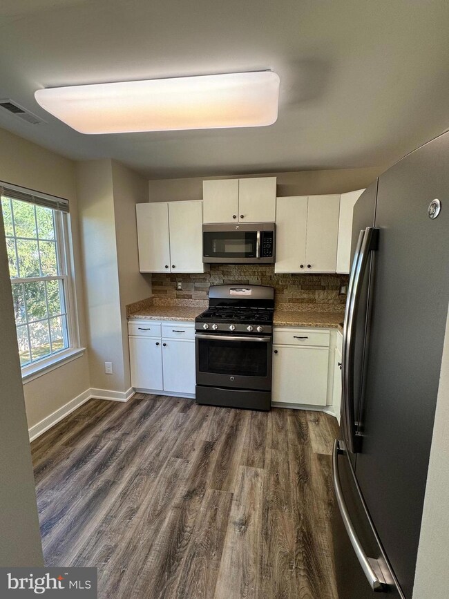 602 Briarwood Ct unit 602, Sewell, NJ 08080 - photo 7