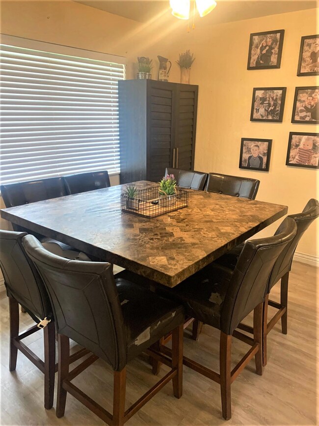 Diningroom 2