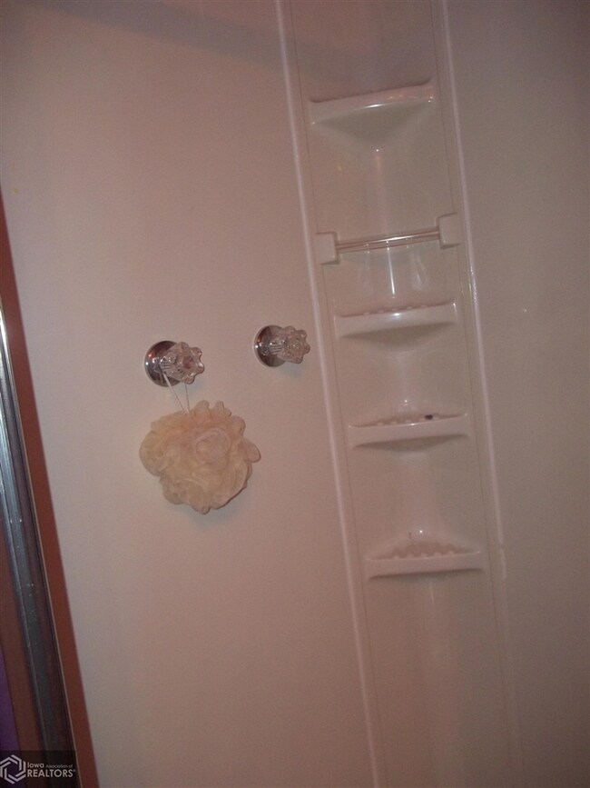 516 S Adams St, Osceola, IA 50213 - photo 5