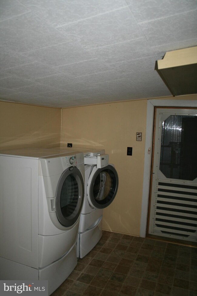 19759 Path Valley Rd, Dry Run, PA 17220 - photo 4