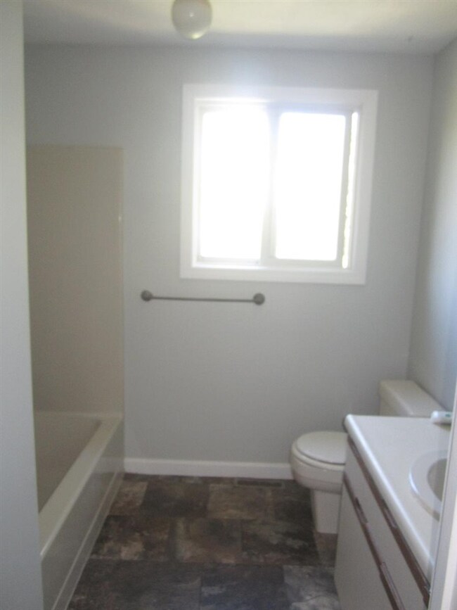 18 Tonella Rd unit 5, Milford, NH 03055 - photo 5