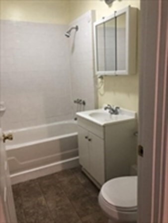 369 Chestnut St unit 2, Lynn, MA 01902 - photo 5