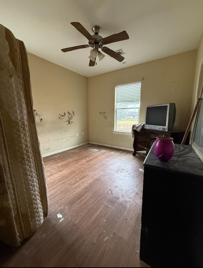 5250 Seale Rd, Beaumont, TX 77705 - photo 3