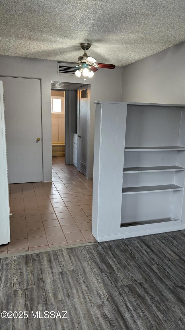 415 E Lester St, Tucson, AZ 85705 - photo 4