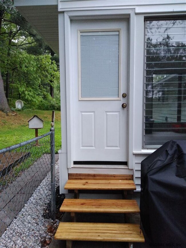 17 Dahlem Blvd, Schenectady, NY 12309 - photo 7