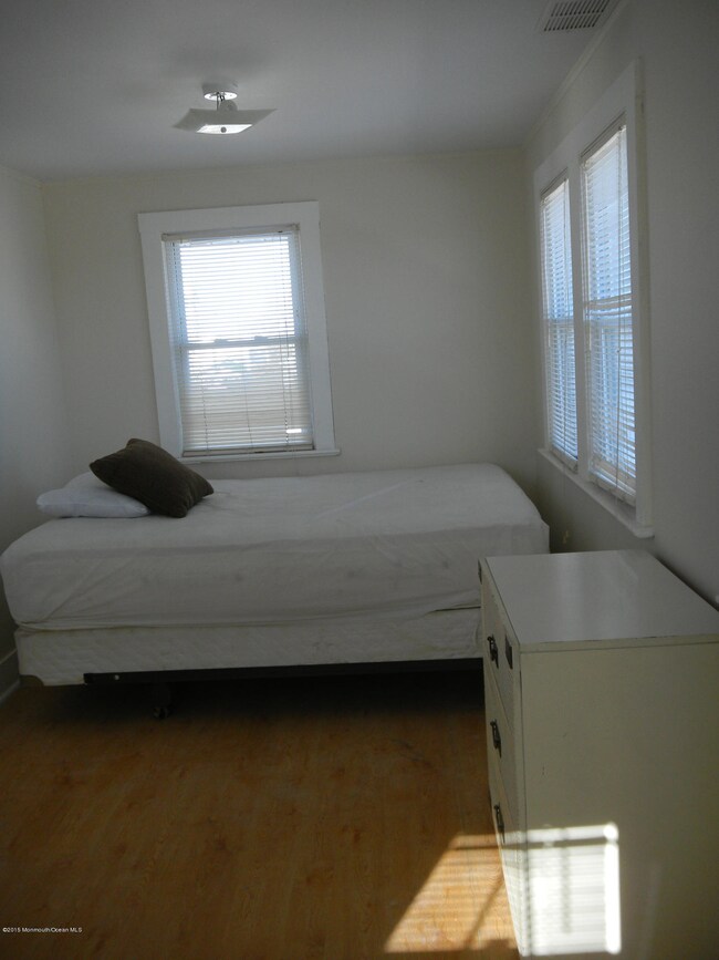 Front Bedroom 302 Dupont UnitC