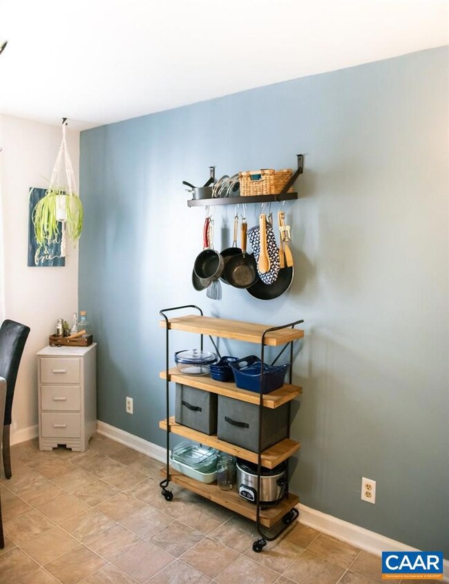 1252 Villa Ln unit B, Charlottesville, VA 22903 - photo 4