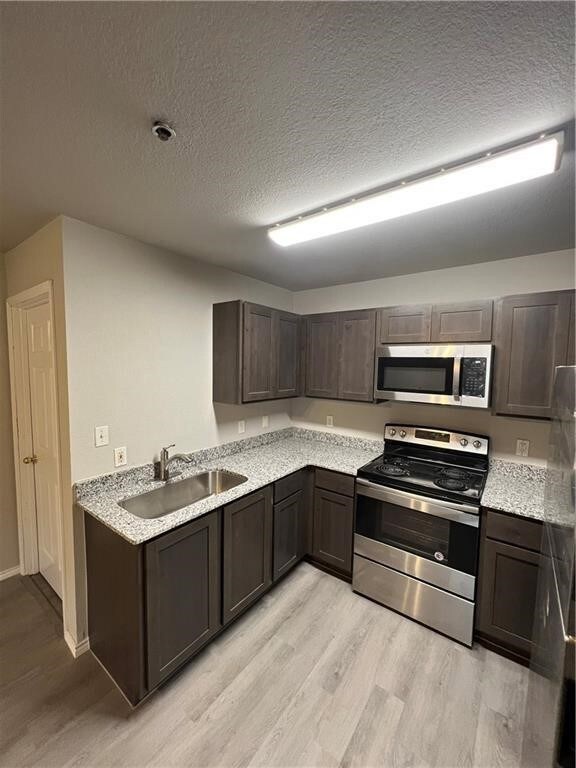 944 N Storer Ave unit 2, Fayetteville, AR 72701 - photo 5