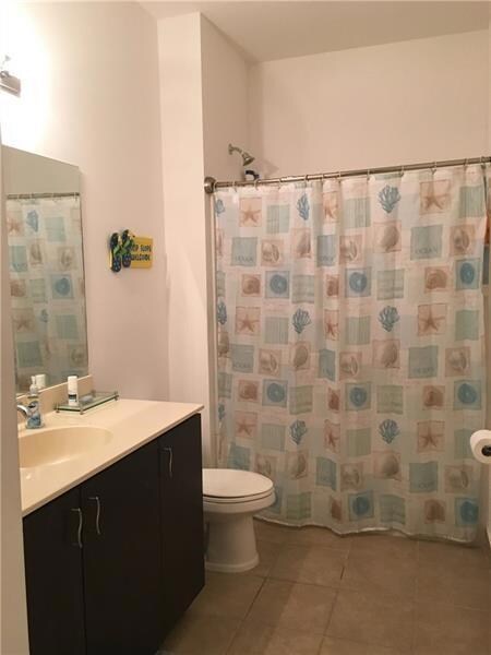 Dual sinks, Private toilet closet, Shower and Tub