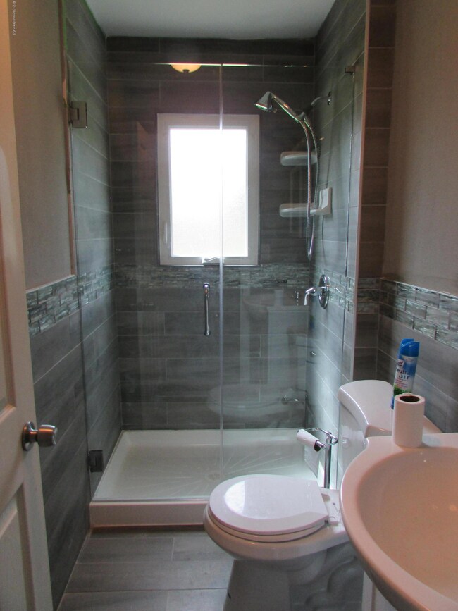 245 Roosevelt Ave unit Winter, Oakhurst, NJ 07755 - photo 5