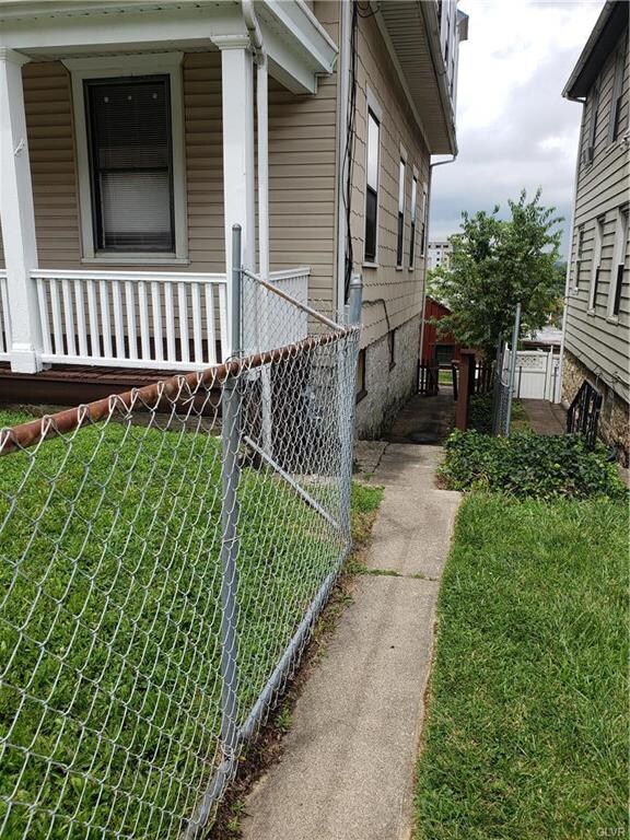 1233 Mechanic St, Bethlehem, PA 18015 - photo 4