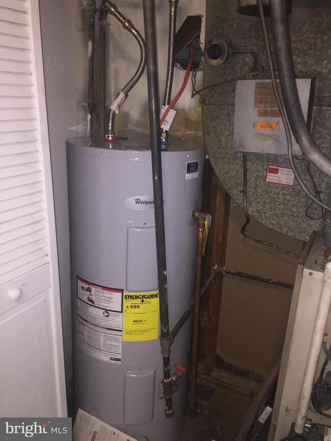 6838 Forest Terrace, Hyattsville, MD 20785 - photo 5