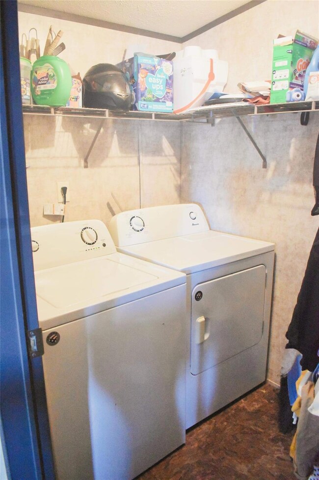 198 Paula Ct, Granbury, TX 76049 - photo 6