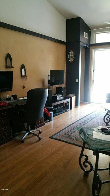 Family room 2