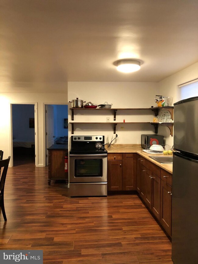 142 E Main St, Lansdale, PA 19446 - photo 3