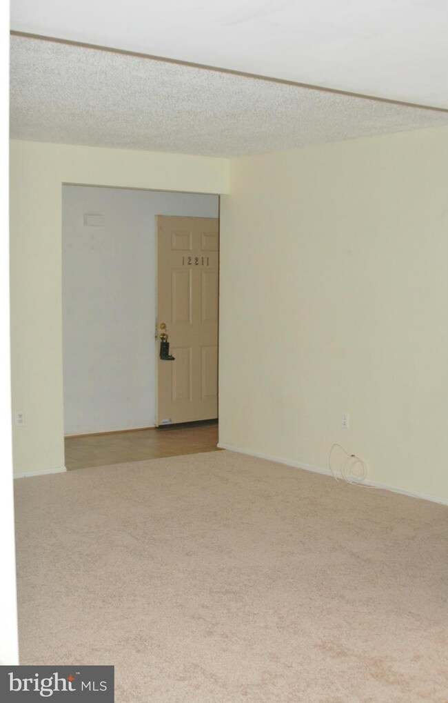 12211 Stevenson Ct unit 12211, Woodbridge, VA 22192 - photo 4