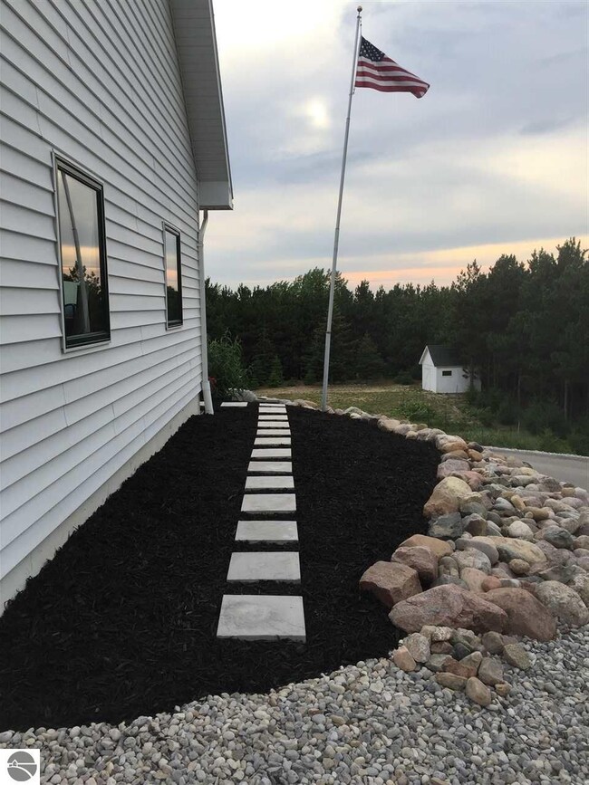 13765 S Gallagher Rd, Traverse City, MI 49684 - photo 5