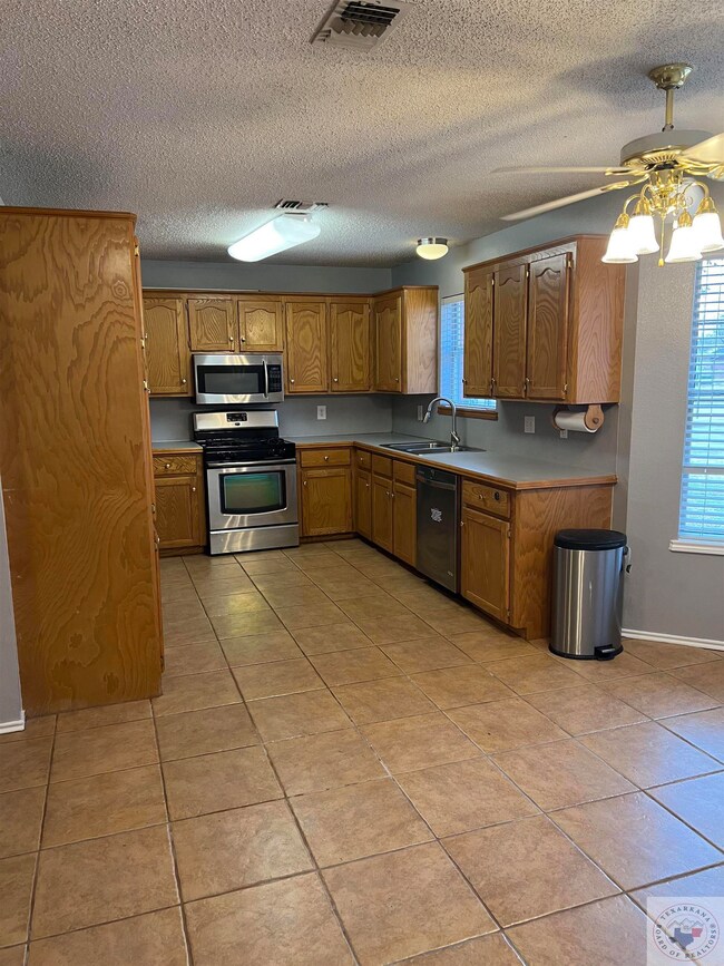 3015 Newport Ave, Texarkana, TX 75503 - photo 4