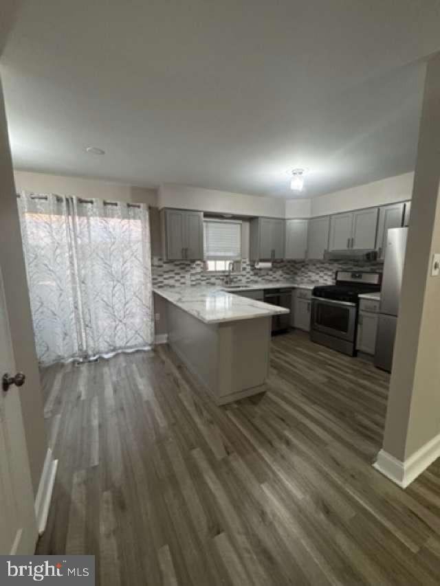 527 Maple Glen Cir, Pottstown, PA 19464 - photo 3