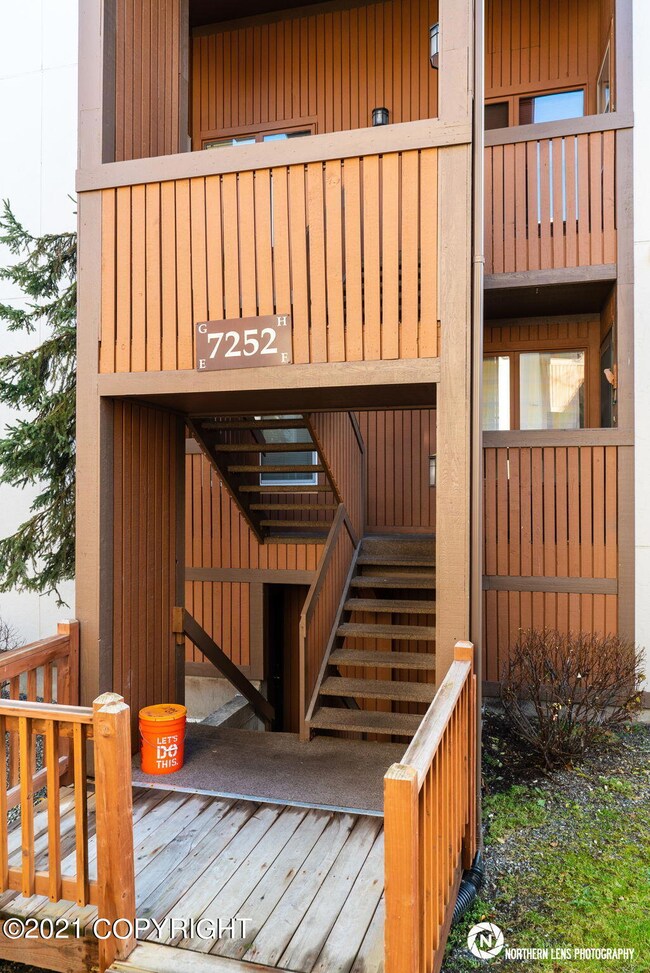 Exterior_4