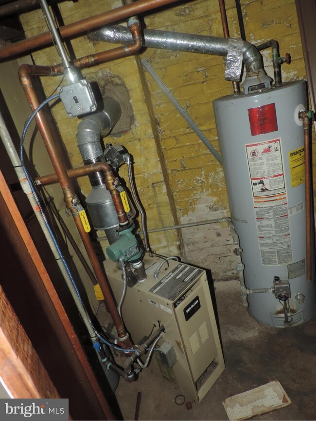 3432 Erdman Ave, Baltimore, MD 21213 - photo 4